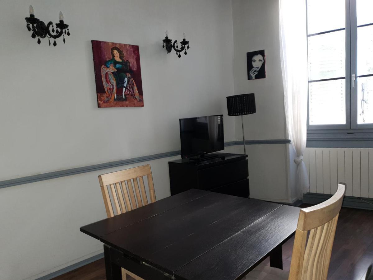 Home Nantua Studio Meubles Ain-Jura Екстериор снимка