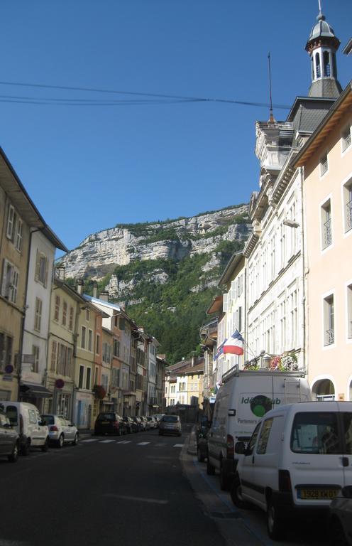 Home Nantua Studio Meubles Ain-Jura Екстериор снимка